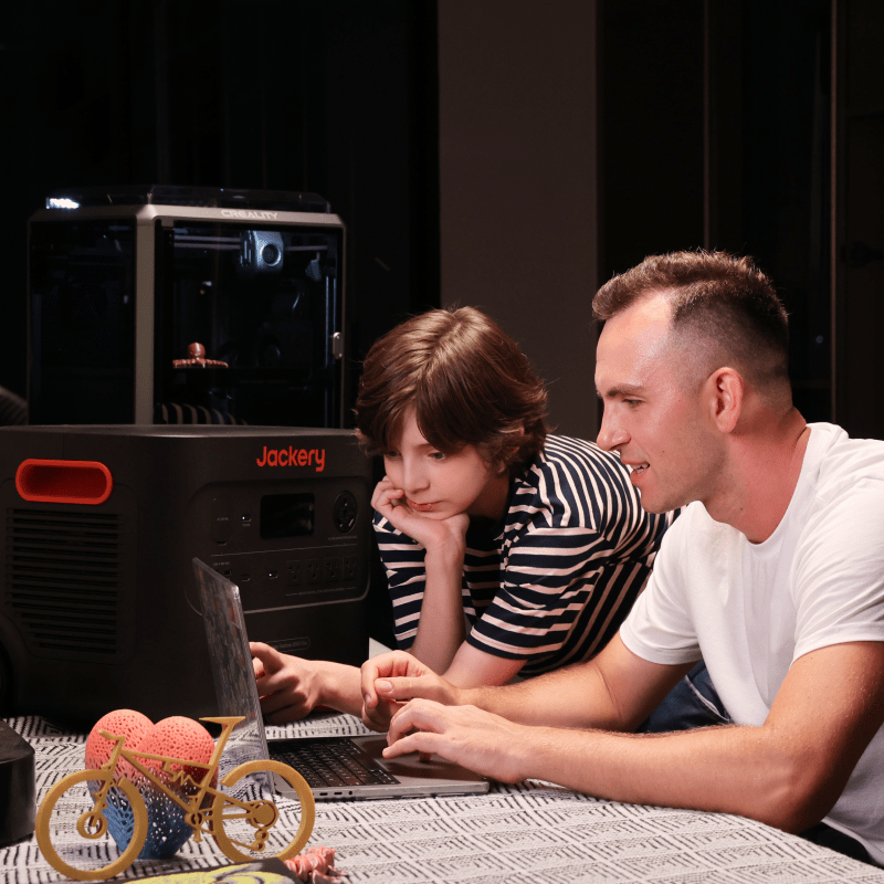 Jackery Explorer 2000 Plus  + Creality K1C 3D Printer